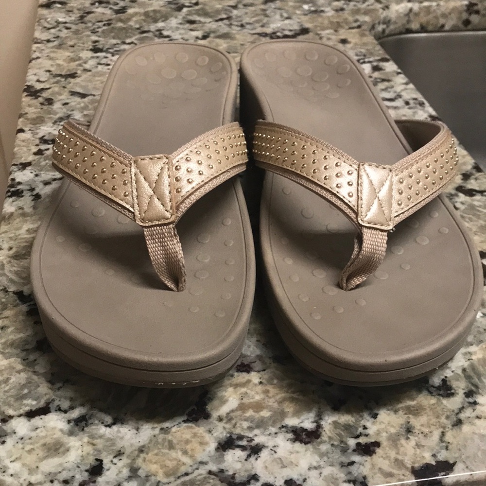 VIONIC sandal size 9